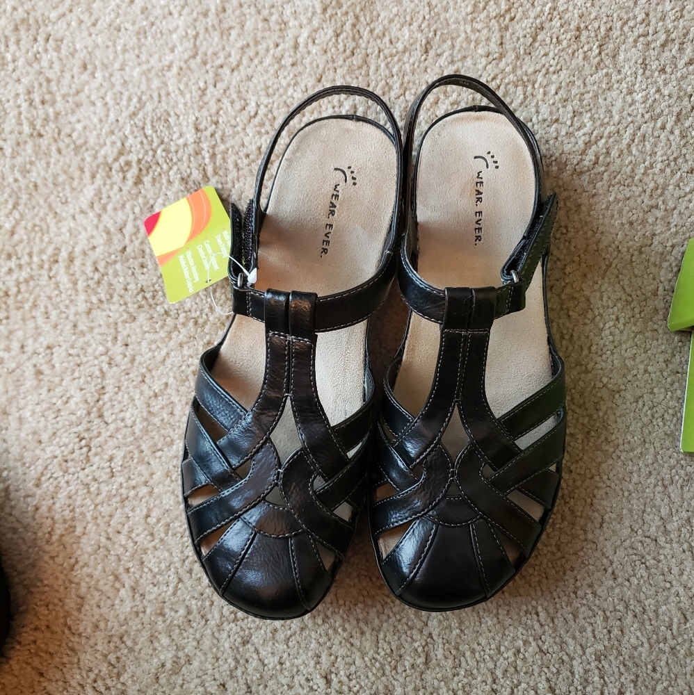 Wear Ever black sandals Size 8